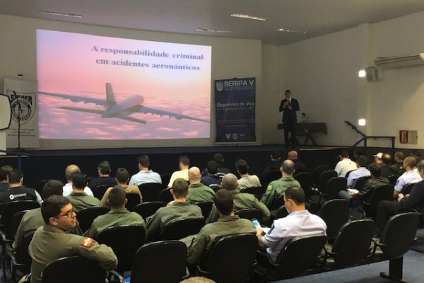 Os eventos tiveram como foco a segurança de voo na instrução aérea e na aviação de helicóptero