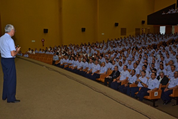 Tenente-Brigadeiro Rossato apresentou transformações na área administrativa e modernização de setores operacionais da Instituição