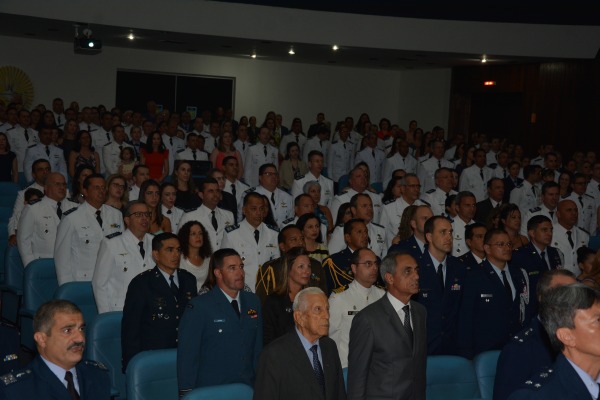 Oficiais concluíram cursos de Altos Estudos, Comando e Estado-Maior e Aperfeiçoamento de Oficiais