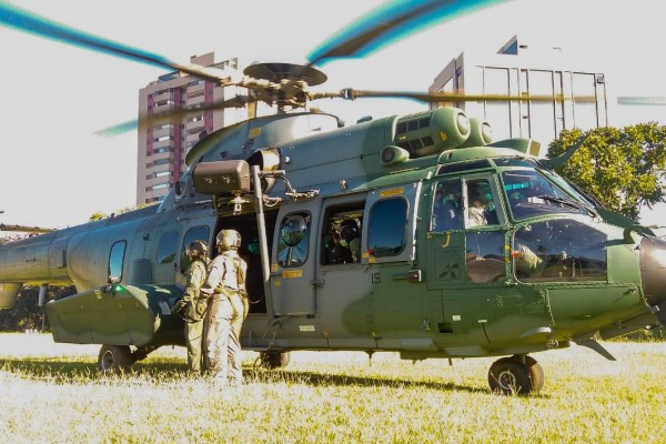 Operação entrou no sexto dia. Nesta segunda-feira (28) mais um helicóptero da FAB pousou em Lagoa Santa