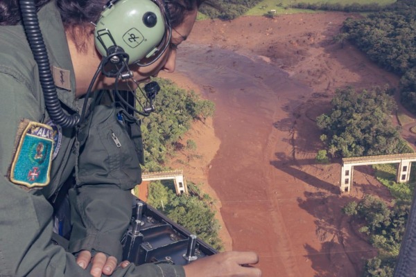 Piloto de combate, paraquedista e responsável por comunicações e controle são algumas das atividades também destinadas às mulheres