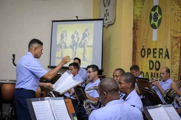 Banda de Música da Ala 12 faz parte da apresentação