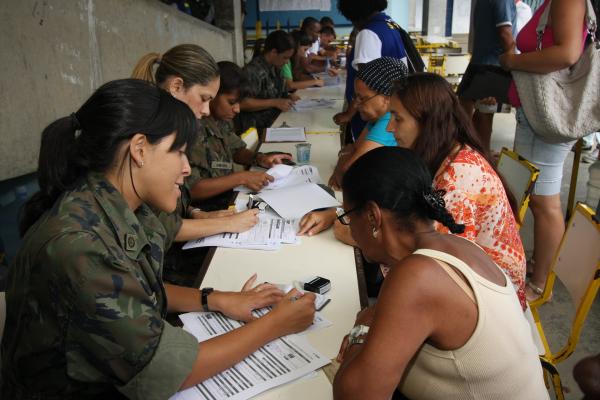 Assistentes sociais da FAB também atuam em situações reais de apoio à população