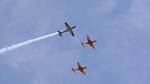 Anúncio dos novos pilotos foi realizado por meio de uma interceptação aérea