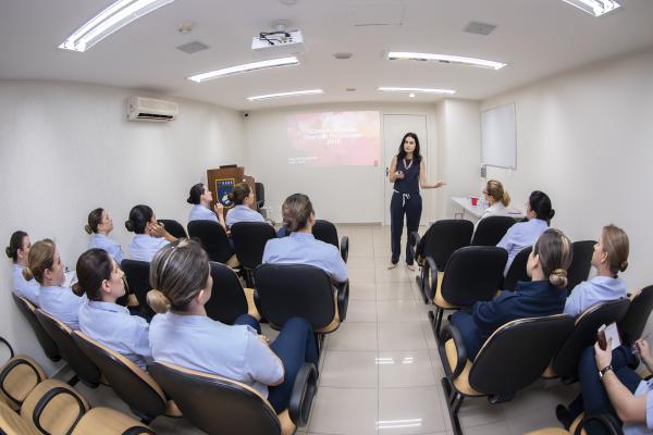 Professoras adjuntas da Universidade de Brasília palestraram para o efetivo da unidade