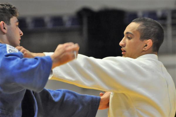 No Campeonato Mundial de Taekwondo, sargentos da Força Aérea ficaram com a prata e o bronze