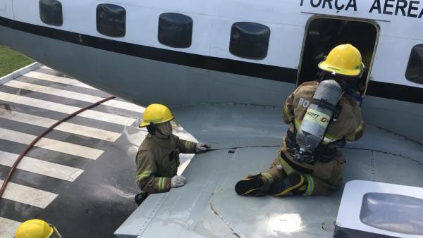 Instrução com Aeronaves Reais