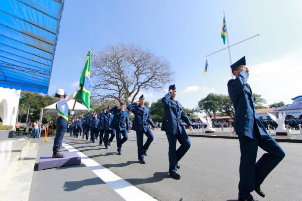 Eventos foram realizados em Guaratinguetá (SP), no Rio de Janeiro (RJ), e em Lagoa Santa (MG); militares participaram de Exercício de Campanha em São Paulo (SP)