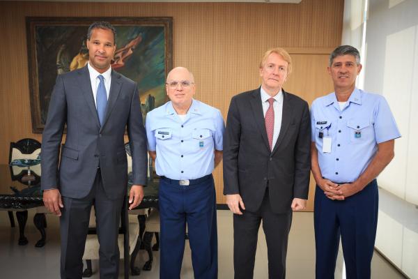 Encontro ocorreu na manhã desta quarta-feira (3) no Comando da Aeronáutica