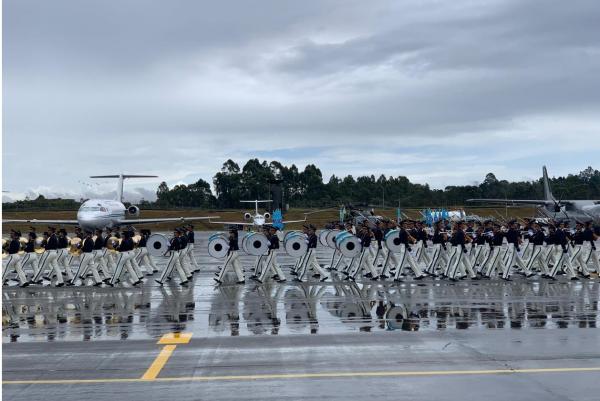 Solenidade durante a F-Air 2019 é alusiva ao centenário da Força Aérea Colombiana