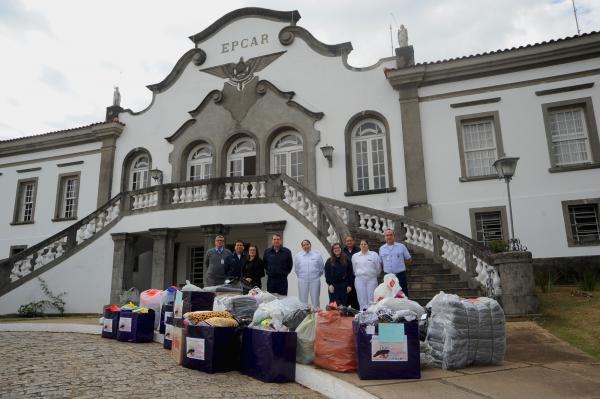 Com participação do efetivo, donativos foram entregues a instituições da cidade