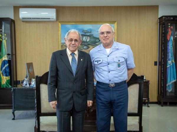 Encontro ocorreu na manhã desta quarta-feira (31) no Comando da Aeronáutica