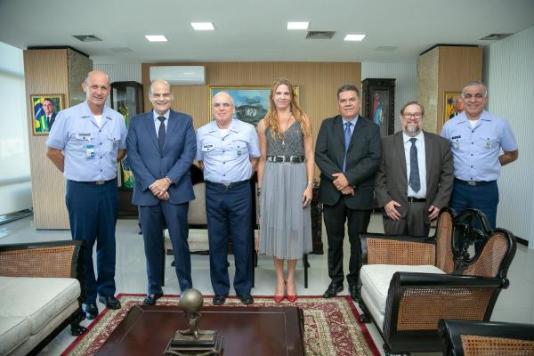 Reunião ocorreu na tarde desta quinta-feira (5), no Comando da Aeronáutica, em Brasília (DF)