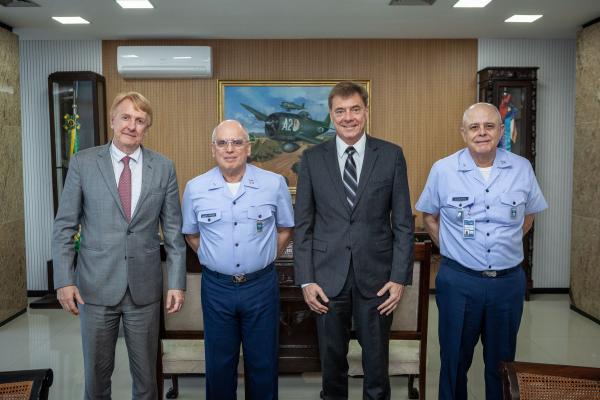 Encontro ocorreu na tarde desta quarta-feira (2) no Comando da Aeronáutica