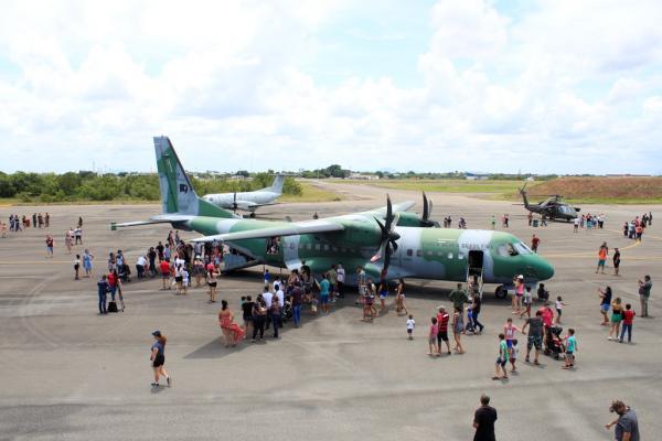 Objetivo foi apresentar as atividades e as instalações da Força Aérea Brasileira no estado