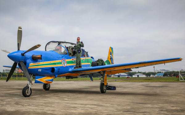 Programação contou com diversas atrações, entre elas, exposição estática de aeronaves e demonstração da Esquadrilha da Fumaça