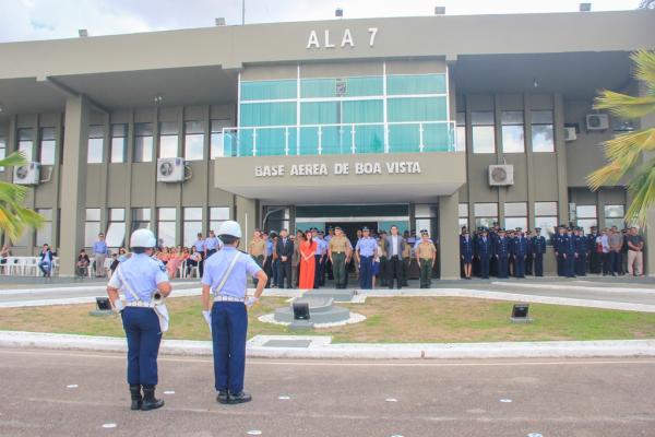 Honrarias, homenagens e medalhas por tempo de serviço foram entregues aos militares