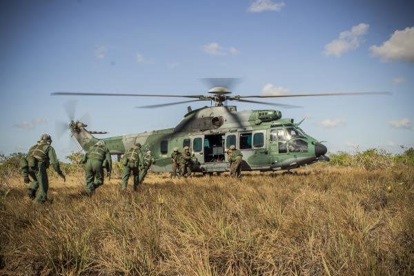 Militares passaram por módulos de Missão Aérea Composta (MMAC) e Evasão e Resgate em Combate (MERC)