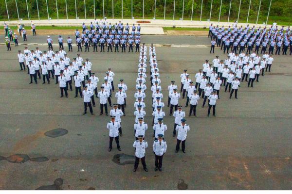 Cerimônia de formatura dos militares oriundos do Curso de Formação de Oficiais Especialistas e do Estágio de Adaptação ao Oficialato foi presidida pelo Comandante da Aeronáutica