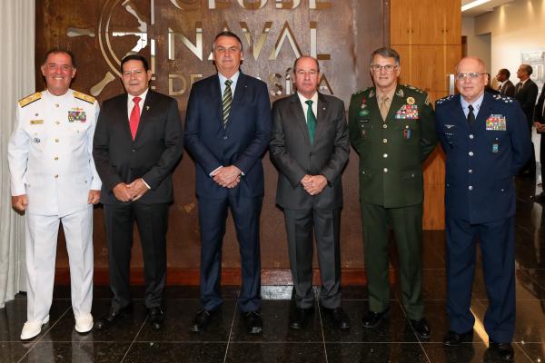 O evento ocorreu no Clube Naval de Brasília, nesta segunda-feira (9), para o tradicional almoço de fim de ano