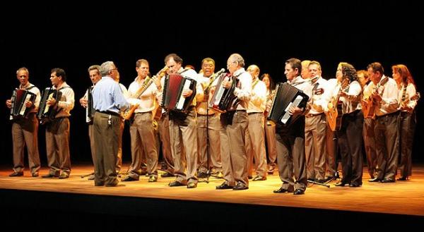 Orquestra de Violeiros do Estado de Goiás se apresentou no Hotel de Trânsito da Ala 2