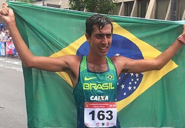 Sargento da Força Aérea Brasileira Caio Bonfim, do Programa Atletas de Alto Rendimento (PAAR), venceu o Campeonato Sul-Americano de Marcha Atlética