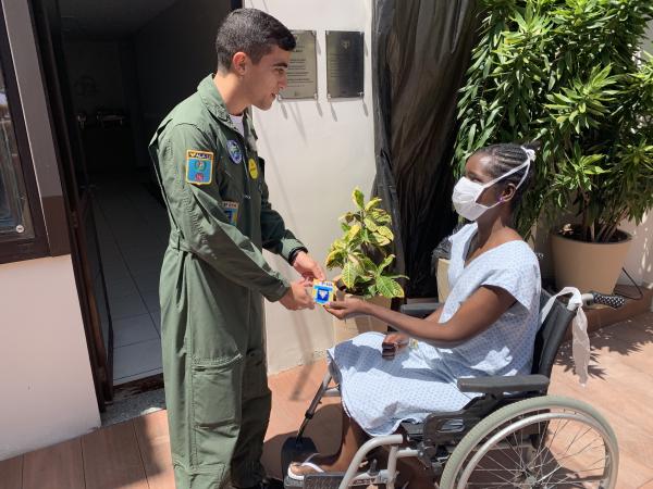 Aviadores do 3º ETA cumpriram a missão a bordo da aeronave C-95 Bandeirante da Força Aérea Brasileira