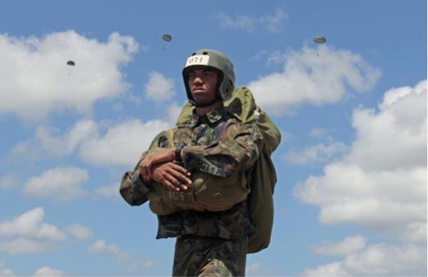 Atividade é um dos principais desafios para militares do 1º ano dos Cursos de Formação de Oficiais Aviadores, Intendentes e de Infantaria