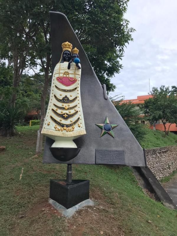 Monumento marca as comemorações dos 100 anos do título de Nossa Senhora de Loreto como Padroeira da Aviação e dos 50 anos do Santuário localizado no Rio de Janeiro