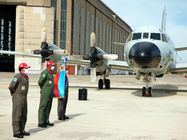 Durante a cerimônia foram depositadas flores no busto do Major-Brigadeiro do Ar Dionysio Cerqueira de Taunay, Patrono da Aviação de Patrulha