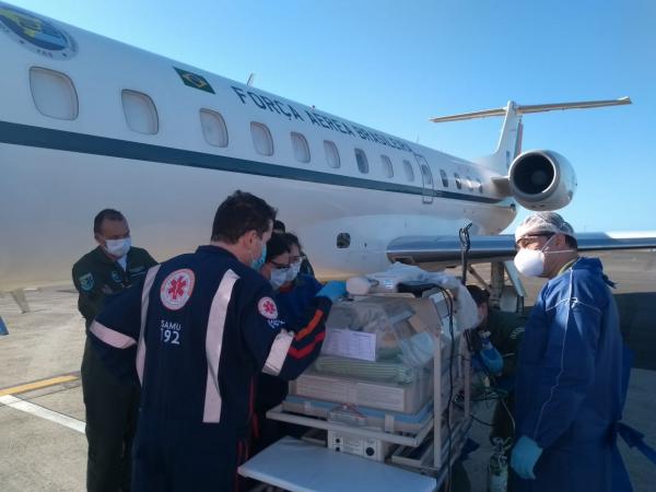 A aeronave VC-99, do Grupo de Transporte Especial (GTE), realizou, nesta sexta, o translado de uma menina de menos de três meses de Aracaju (SE) para Navegantes (SC)