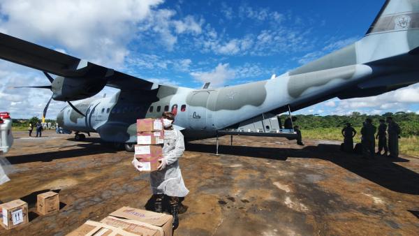 Aeronave C-105 Amazonas realizou a ação iniciando em São Gabriel da Cachoeira (AM) para três comunidades indígenas na região da Cabeça do Cachorro