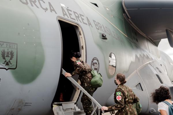 Missão ocorreu nesta segunda-feira (29). Os profissionais de saúde prestarão atendimento às comunidades indígenas de Roraima 