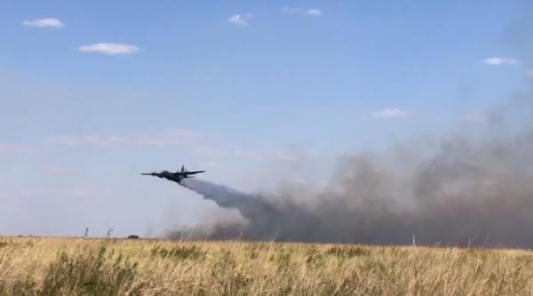 C-130 Hércules e H-60L Black Hawk realizam missões de Combate a Incêndio em Voo e Transporte Aéreo Logístico na região