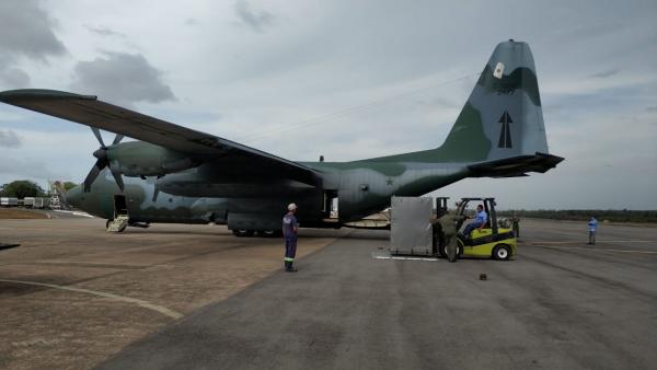 Um C-130 Hércules transportou máquinas e equipamentos para Macapá (AP) após danos causados por incêndio em subestação de energia elétrica