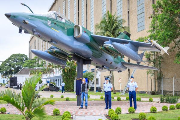 Monumento da aeronave A-1 está localizado na Guarnição de Aeronáutica de Santa Cruz (GUARNAE-SC)