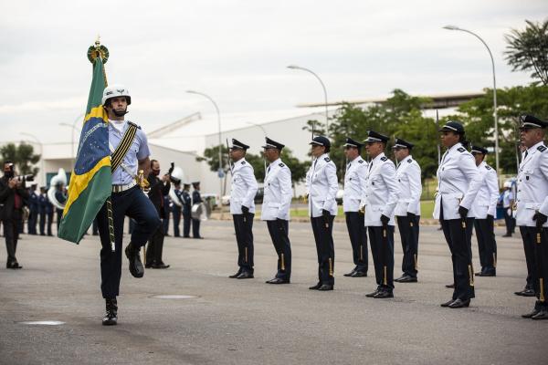 Cerimônia de formatura dos militares oriundos do Curso de Formação de Oficiais Especialistas e do Estágio de Adaptação ao Oficialato foi presidida pelo Comandante da Aeronáutica