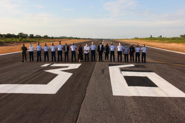 Representantes do EMAER e da Secretaria Nacional de Aviação Civil participaram da solenidade