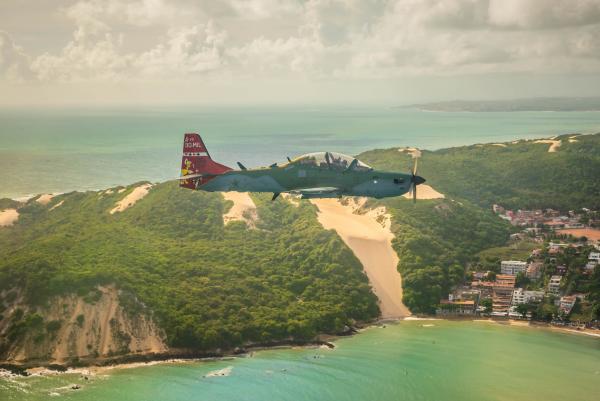 Esquadrão apresentou o adesivo comemorativo da marca de 90 mil horas voadas no A-29 Super Tucano estampado em uma de suas aeronaves