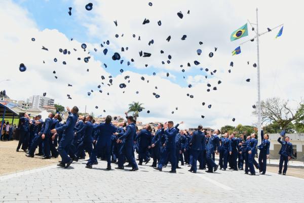 A cerimônia militar marcou a despedida dos alunos da Turma Phoenix 