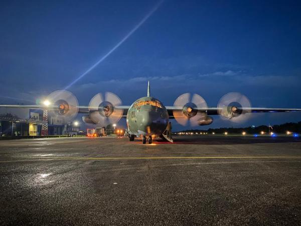 Aeronaves da Força Aérea Brasileira carregaram, nesta segunda-feira (18), vacinas para o Amazonas, Ceará, Goiás, Mato Grosso do Sul, Piauí, Santa Catarina, além do Distrito Federal