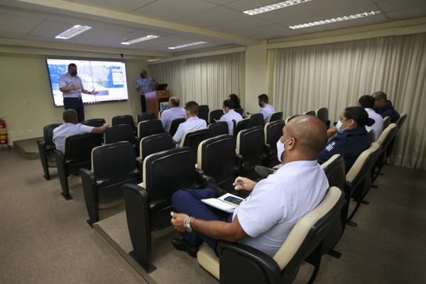 Versão da Rede de Meteorologia do Comando da Aeronáutica (REDEMET) foi lançada em 23 de março, no Dia Mundial da Meteorologia. Durante reunião, pilotos do GEIV apresentaram elogios e sugestões de melhorias