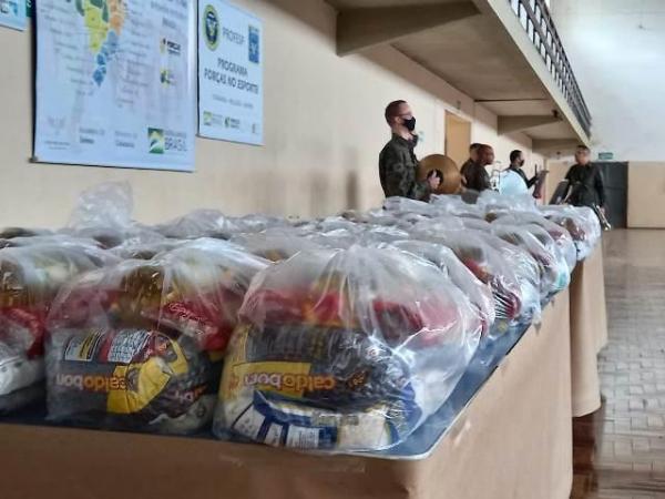 Em combate ao desperdício, a Guarnição de Aeronáutica de Santa Cruz realiza doação de refeições. Já a Base Aérea de Santa Maria realiza a doação de kits de alimentos para os beneficiários do PROFESP