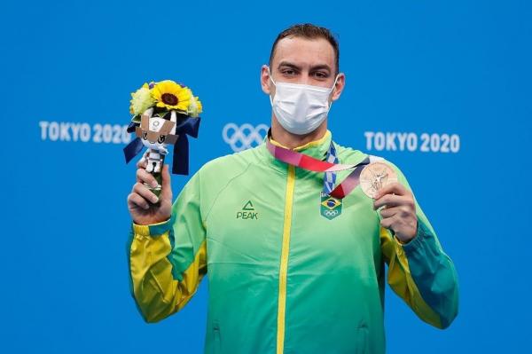 Militar do Exército, Fernando Scheffer conquistou a medalha de bronze nos Jogos Olímpicos de Tóquio 2020 e quebrou o recorde Sul-Americano dos 200 metros