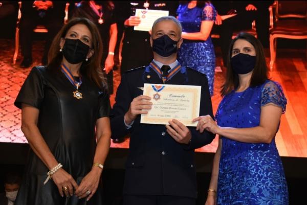 Comenda Voluntários do Coração foi entregue ao Comandante da Guarnição de Aeronáutica de Anápolis (GUARNAE-AN), Coronel Aviador Gustavo Pestana Garcez, por trabalho de promoção à cidadania e desenvolvimento social na região