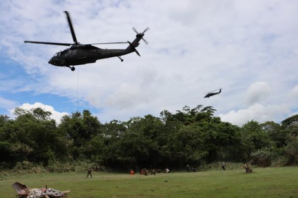 Simulação realizada no Exercício Cooperación VII desafia militares a prestarem cuidados médicos às populações afetadas por terremotos