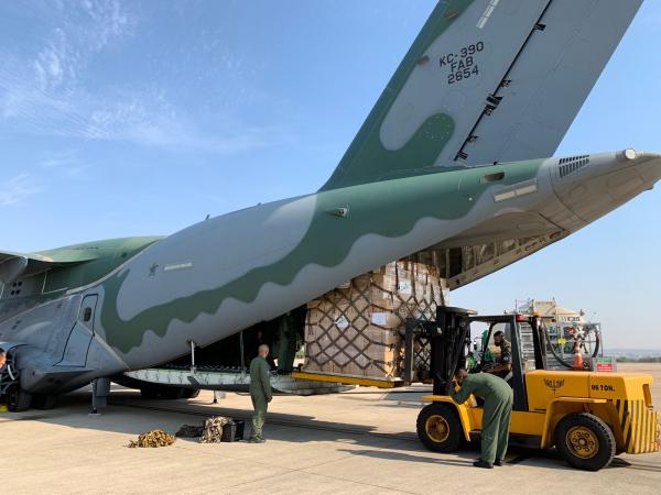 Operação faz parte da Missão Humanitária Multidisciplinar do Governo Brasileiro que já transportou bombeiros, suprimentos e equipamentos para ajudar as vítimas do terremoto no país caribenho