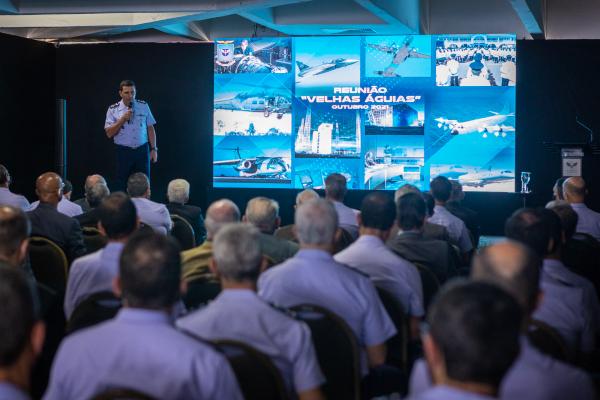 Alusivo ao Mês da Asa, que comemora o Dia do Aviador e da Força Aérea Brasileira, o evento foi realizado no Clube de Oficiais da Aeronáutica, em Brasília (DF)