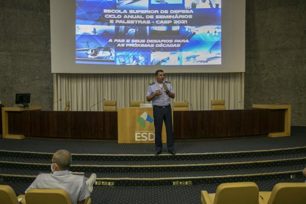 A exposição integrou o ciclo anual de seminários e palestras da Escola Superior de Defesa