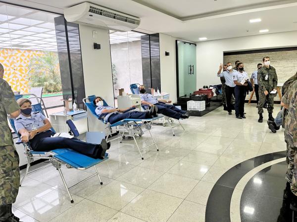 Participaram da ação cerca de 72 voluntários, sendo coletadas 61 bolsas de sangue